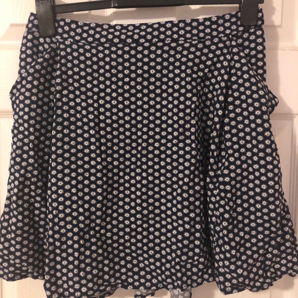 Old Navy Skirt - Picture 1 of 2